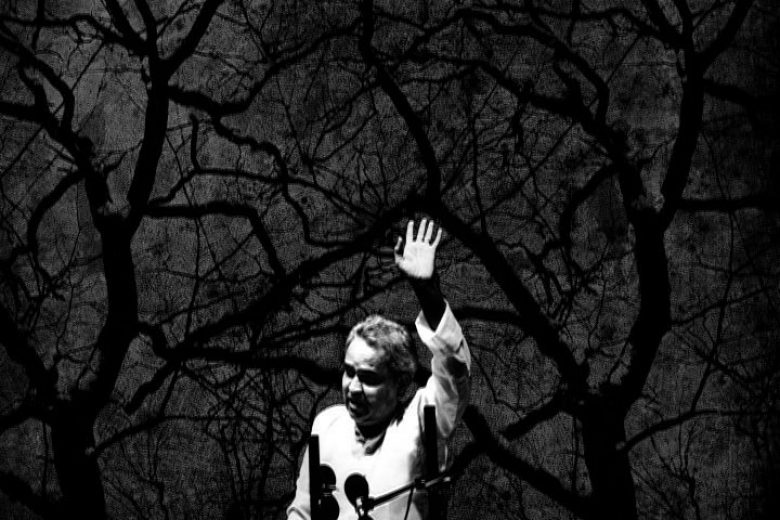 Caption: A moment from the film Koi Sunta Hai (Someone Is Listening): Journeys with Kumar & Kabir.