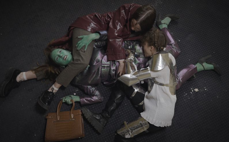 Rosanna Graf, Ordinary Women – Carrier Bags of Friction, 2023, © VG Bild-Kunst Bonn, 2023