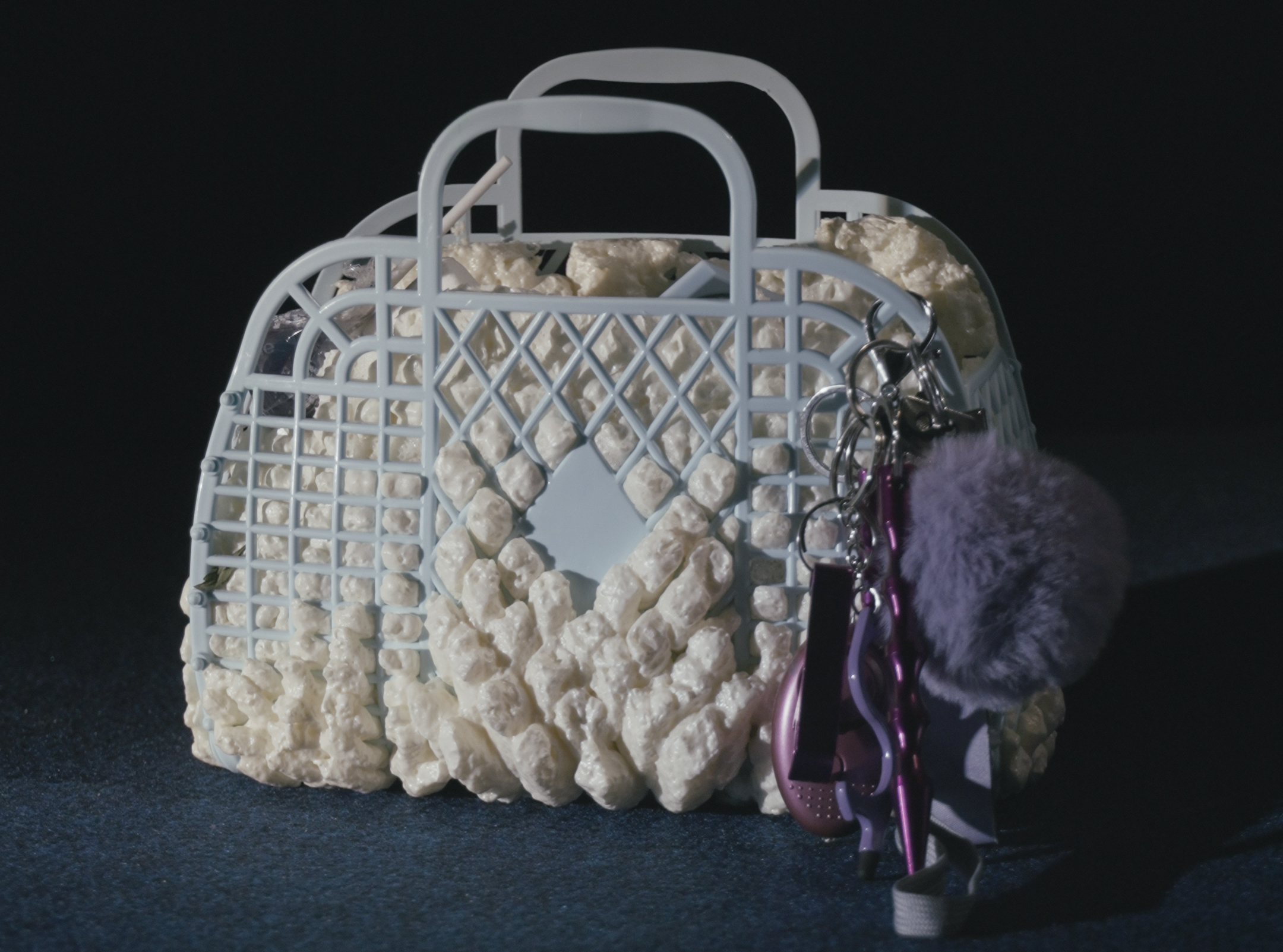 Rosanna Graf, Ordinary Women – Carrier Bags of Friction, 2023, Videostill (Detail), © VG Bild-Kunst, Bonn 2023