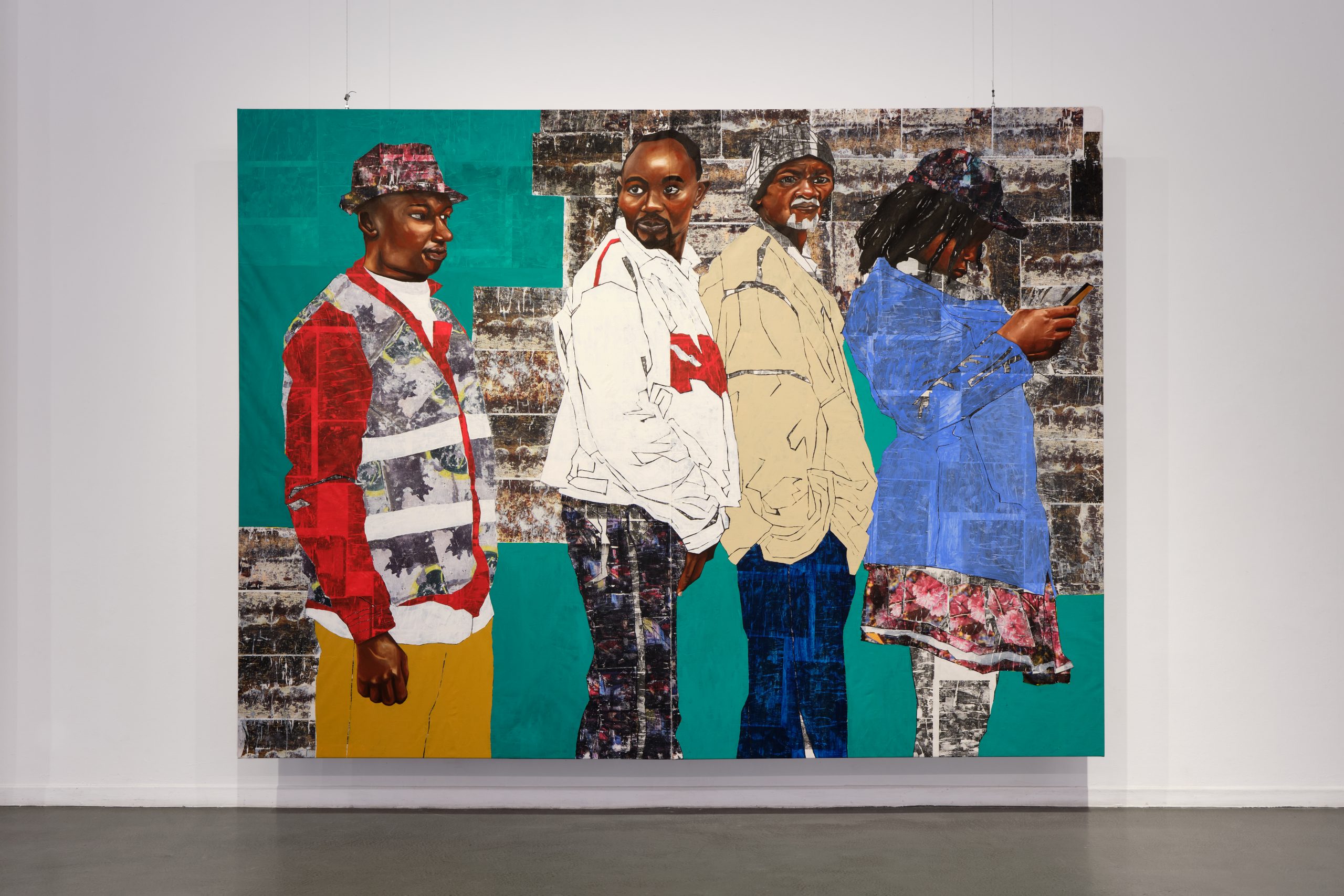 Nicholas Odhiambo Mboya, In Trail Pursuit I, 2025, Bildtransfer, Öl und Acryl auf Leinwand, 4 x 3 m, Courtesy der Künstler; Foto: Antje Sauer