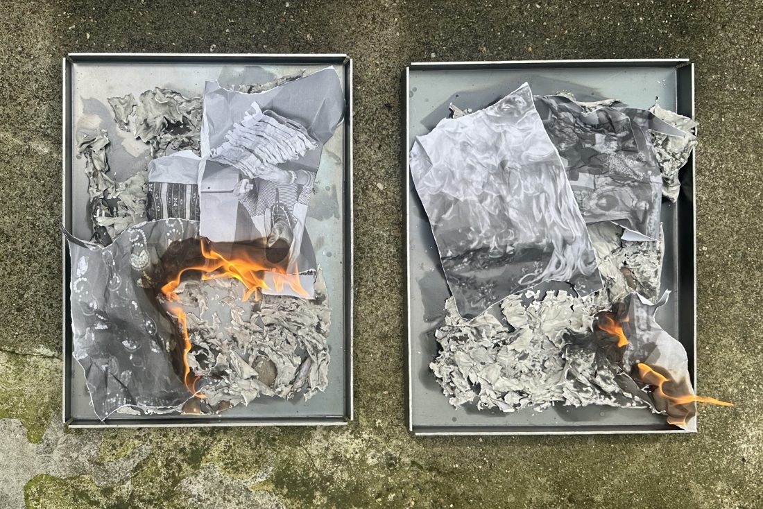 Melike Kara, brennende Archivmaterialien, 2025; Foto: Studio Kara, Courtesy die Künstlerin